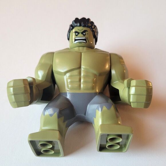 LEGO Marvel Hulk Big Fig — Preowned / Retired Minifigure - Picture 3 of 5